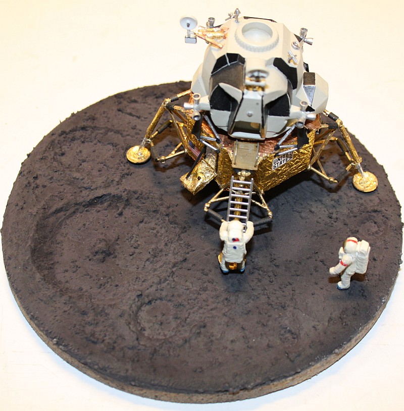 Base für Mondlandungsmodelle Moon53
